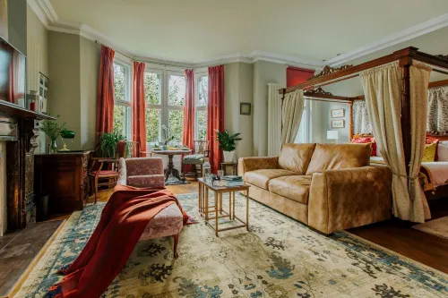 The Suite Cardiff City Centre Private Parking - Holiday Apartments