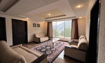 Spring Fields Hotel, Kalam