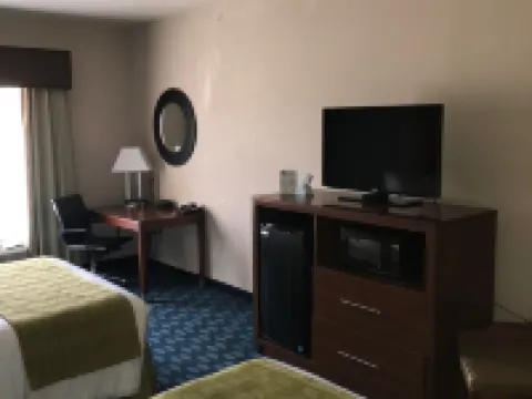Countryview Inn & Suites Hotels in Robinson