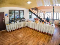 Karkyra Glamping Hotels in Tyup