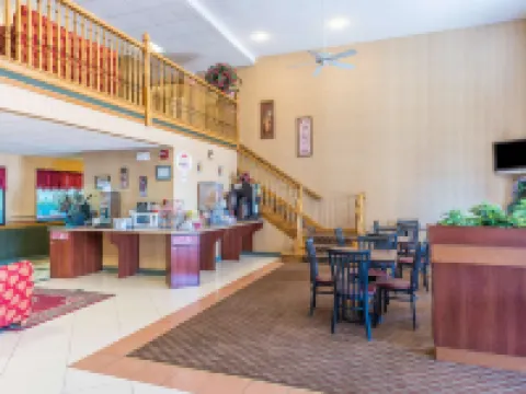 Super 8 by Wyndham Troy IL/St. Louis Area Hotels in Troy