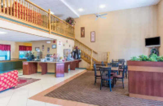 Super 8 by Wyndham Troy IL/St. Louis Area