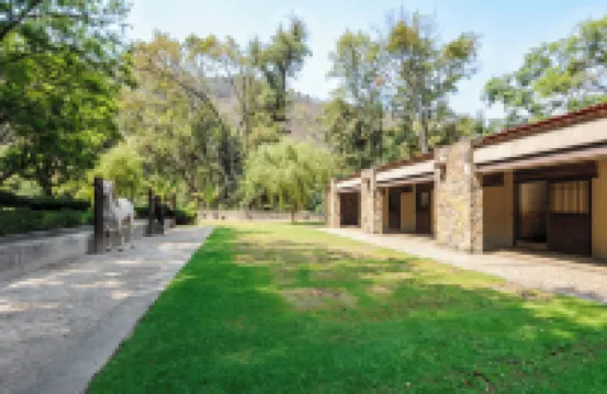 薩爾託豪華牧場帶湖景 酒店