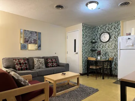 5 Beds Downtown Apt Very Quick Walk Everywhere