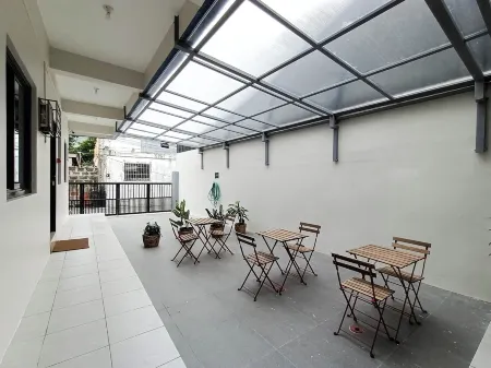 Manzil Anilao Cosy 2 Bedroom Apartment U1