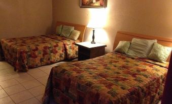 Su Casa Inn & Suites
