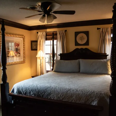 Williamsburg Sampler B & B