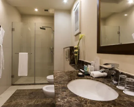 Concorde Hotel Doha Zimmer Photos