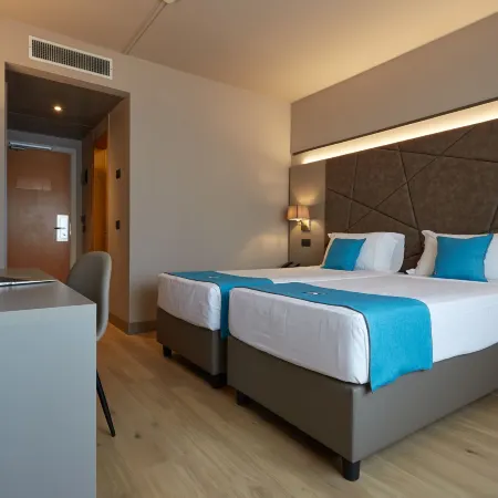 DC Hotel International