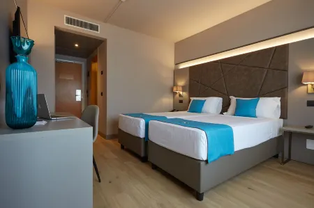 DC Hotel International