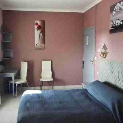 Hôtel Le Dauphin Bleu Rooms