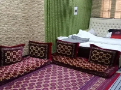 Shahi Palace Guest House Hotels near Bacha Khan International Airport