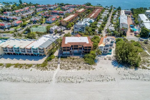 Bradenton Beach Club Bliss-3 Bedroom-2 Bathroom Condo-2 Pools-Hottub-Private Beach Access Hotels in Bradenton Beach