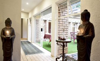 Five O'Clock Zen Boutique Guest House