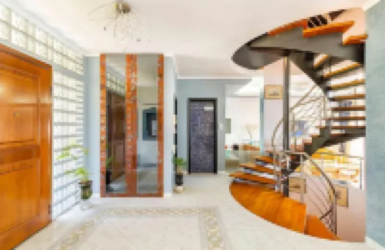 4 Bedrooms - Sleeps 10 - Pets - Pool - HotTub