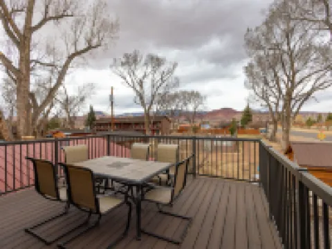 Austin's Chuckwagon Lodge Hotels in Torrey
