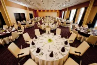 Abacus Business & Wellness Hotel Hotels in Zsámbék