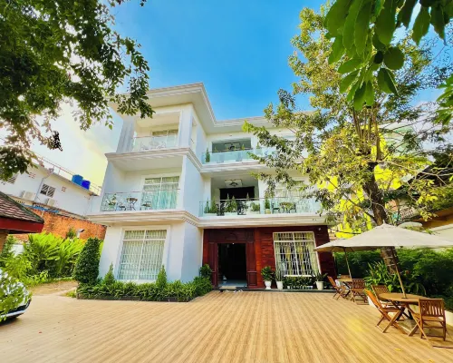 ไนนา วิลล่า กัมปอต โรงแรมในกัมปอด
