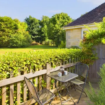 White Roses a Dog Friendly Retreat for Two