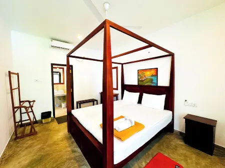 Private Villa with a Pool, Beach Front - the White House Отели рядом со станцией Ahangama Railway Station