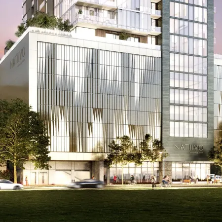 Luxe Rainey St High Rise - Heated Pool - Gym - Atx