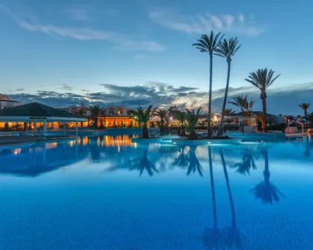 Djerba Holiday Beach Hoteles en Mezraia