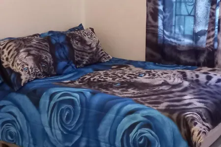 House - Sleeps 6 - Patio - Parking Отели в г. Эйри Касл