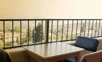 Al-Jabal Castle Hotel - Ajloun