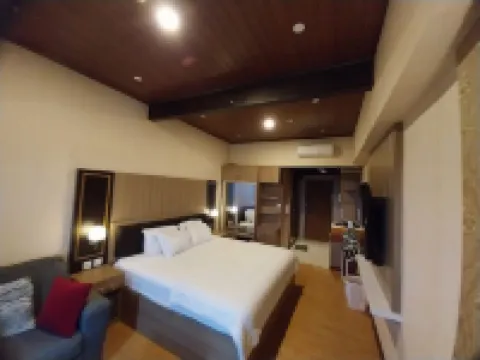 烏塔拉公寓山景房