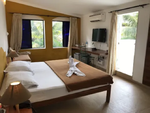 カサブランカ Sinquerim Beach周辺のホテル