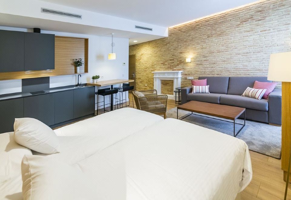 아키타니아 홈 스위트 이미지