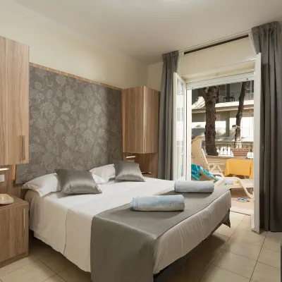 Hotel Cannes - in pieno centro Hotel in zona Mojito Spiaggia