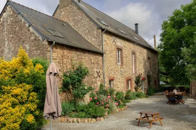 Le Moulin des Forges Hôtels à : Chammes