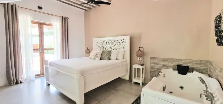 Arya Boutique Resort