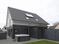 House Comfort, with outdoor whirlpool and sauna for exclusive use, 300m to the lake 烏特格翰酒店