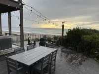 Luxury beachfront property with amazing views,  hot tub and steps to the beach. Hotels in Gleneden Beach