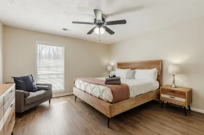 Discover Your Vacation Haven in Greenville, SC – B5 Homes! Hotels near Turtle Shell Grill & Bar