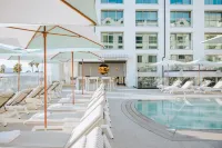 Regent Santa Monica Beach - 5-Star