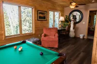 Family Swim Spa and Pool Tables - Gorgeous Spacious Retreat