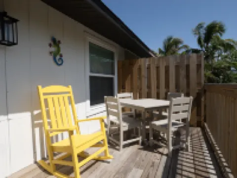 Lake View and Brand New Pool - Charming Coastal Oasis