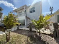 NEW, fully furnished 3-bedroom home, walking distance to ocean in Madeira Beach!