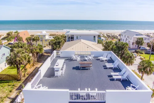 Heated Pool, Rooftop Deck and Culinary Haven - Spectacular Oasis