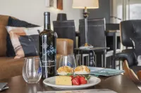 Community Pool and Pickle-Ball Court Access - Charming New Condo Hotels in Kimberling City