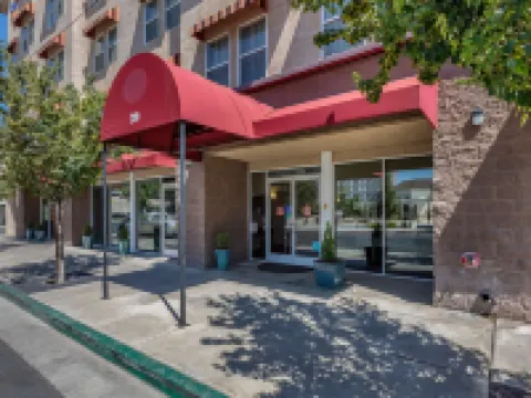 Comfort Suites Visalia - Convention Center Hoteles en Visalia