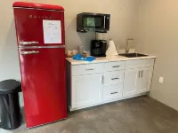 Stylish Cottage located in downtown Mount Vernon!