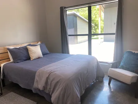 Charming cottage in downtown Mount Vernon!