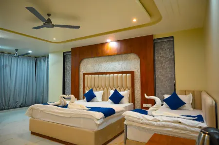 Hotel Dinanath Отели рядом с достопримечательностью «KHATU SHYAM JI»