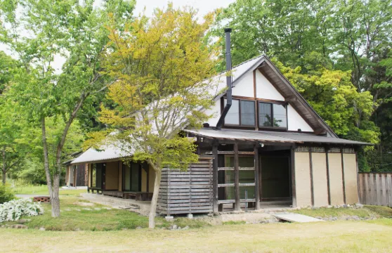 山裡暮交房風結