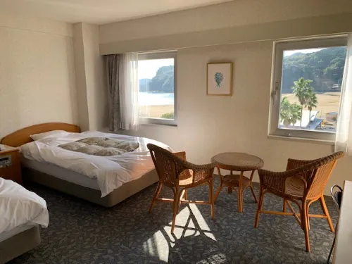 Toyo Shirahama Resort Hotel Hotel di Kaiyo