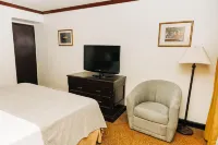 Plaza Hotel and Suites